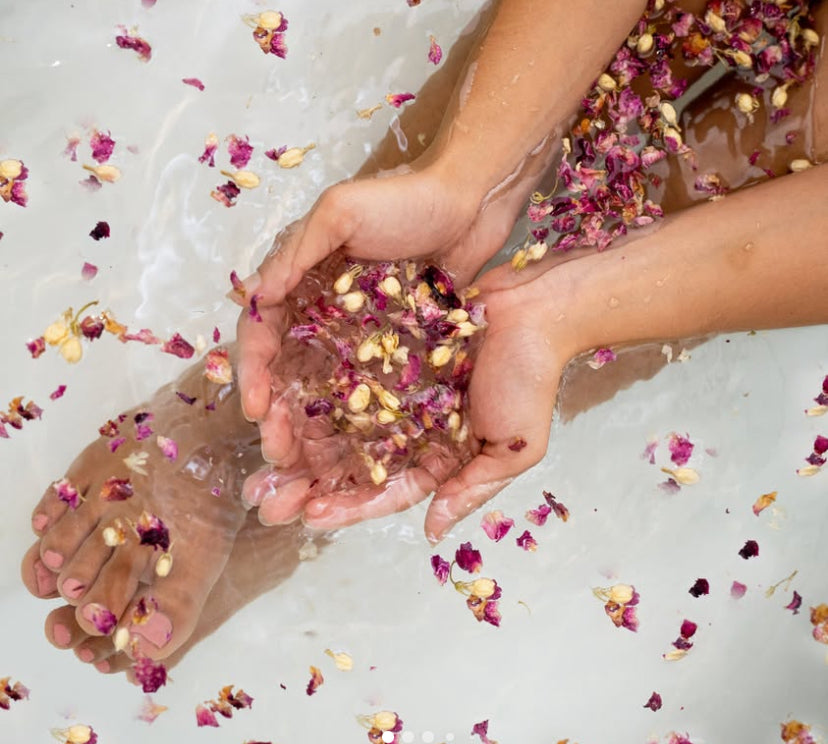 Stray Willow Flower Bath