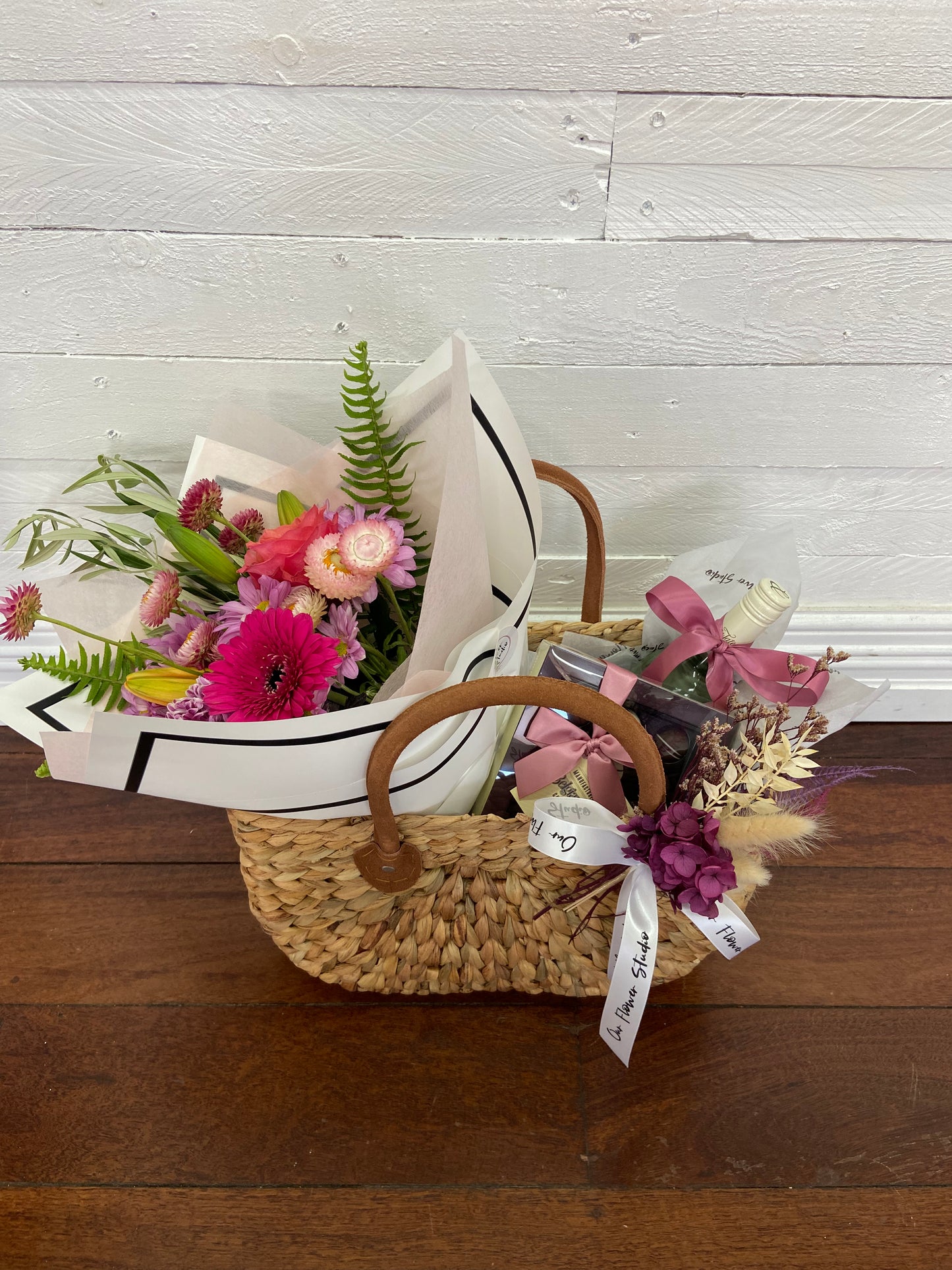 Bloom Filled Robert Gordon Hamper